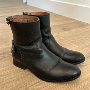 Black leather Frye boots